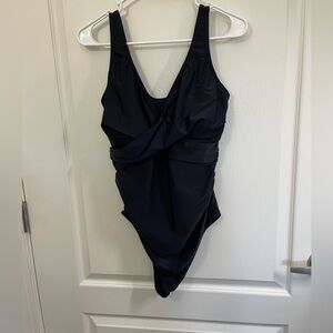 Women’s Black One-Piece Swimsuit M Criss-Cross Twist Front (SKU 515)